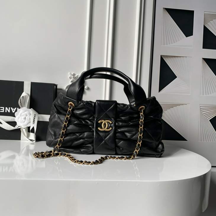 Picture of Chanel Handbags _SKUfw239841118fw
